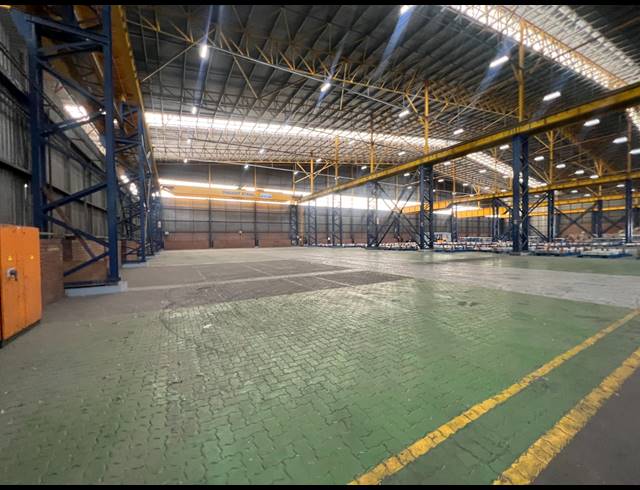 5,999M² FACTORY TO LET IN ROODEKOP